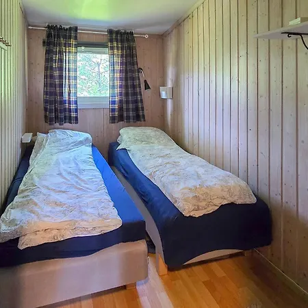 5 Bedroom In Holiday home *